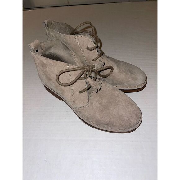 Hush Puppies Cyra Catelyn Women's 7 Suede Lace Up Chukka Ankle Taupe Boots A36 - Picture 1 of 8